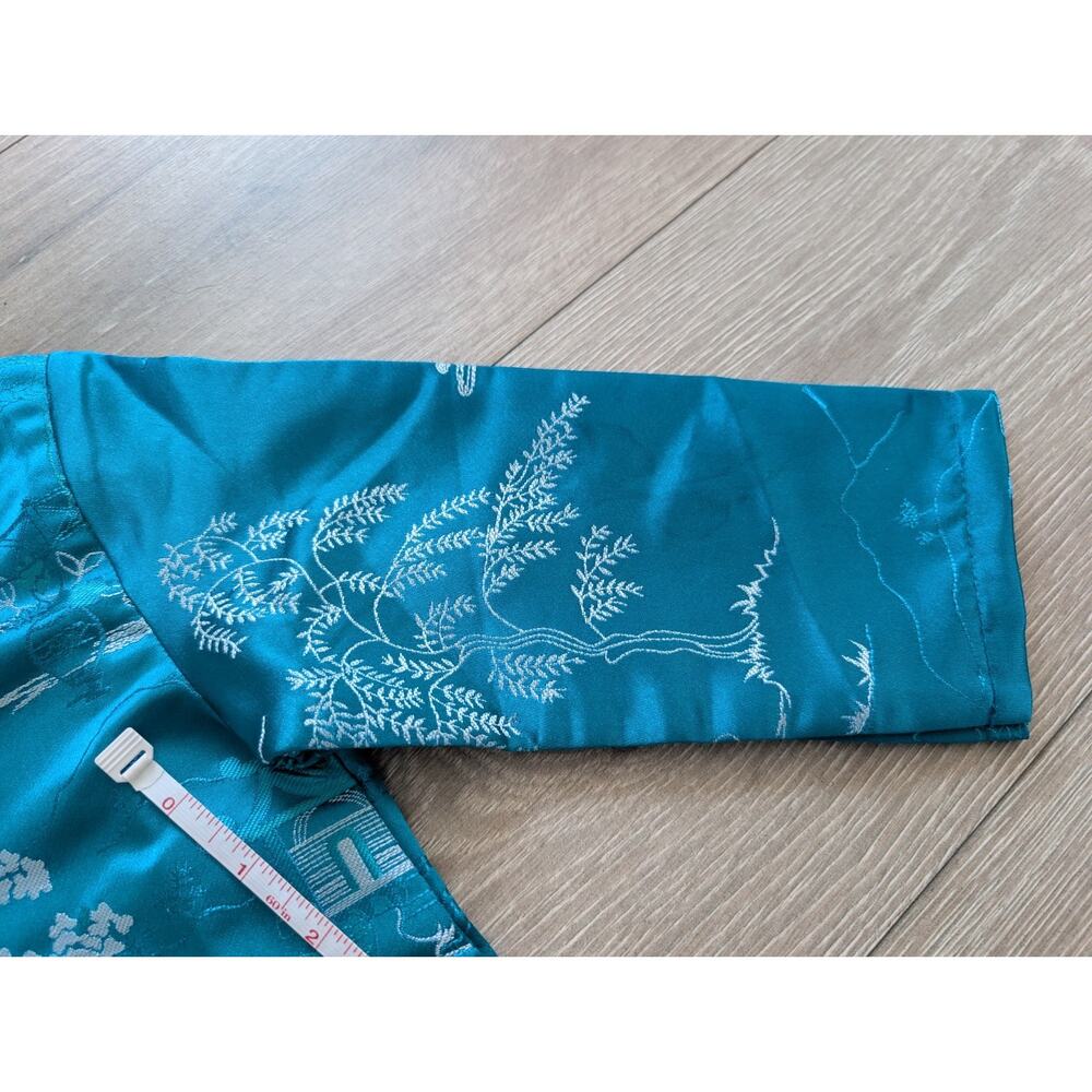 Ao Dai top features a traditional Turquoise Vietnamese pagoda Boys 4 - Picture 5 of 11